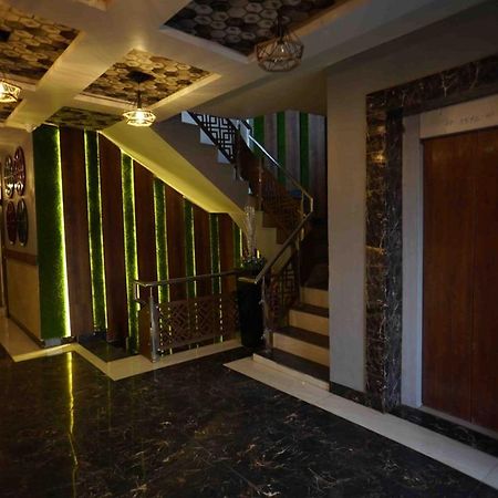 Hotel Soluxe Yamunānagar Exterior foto
