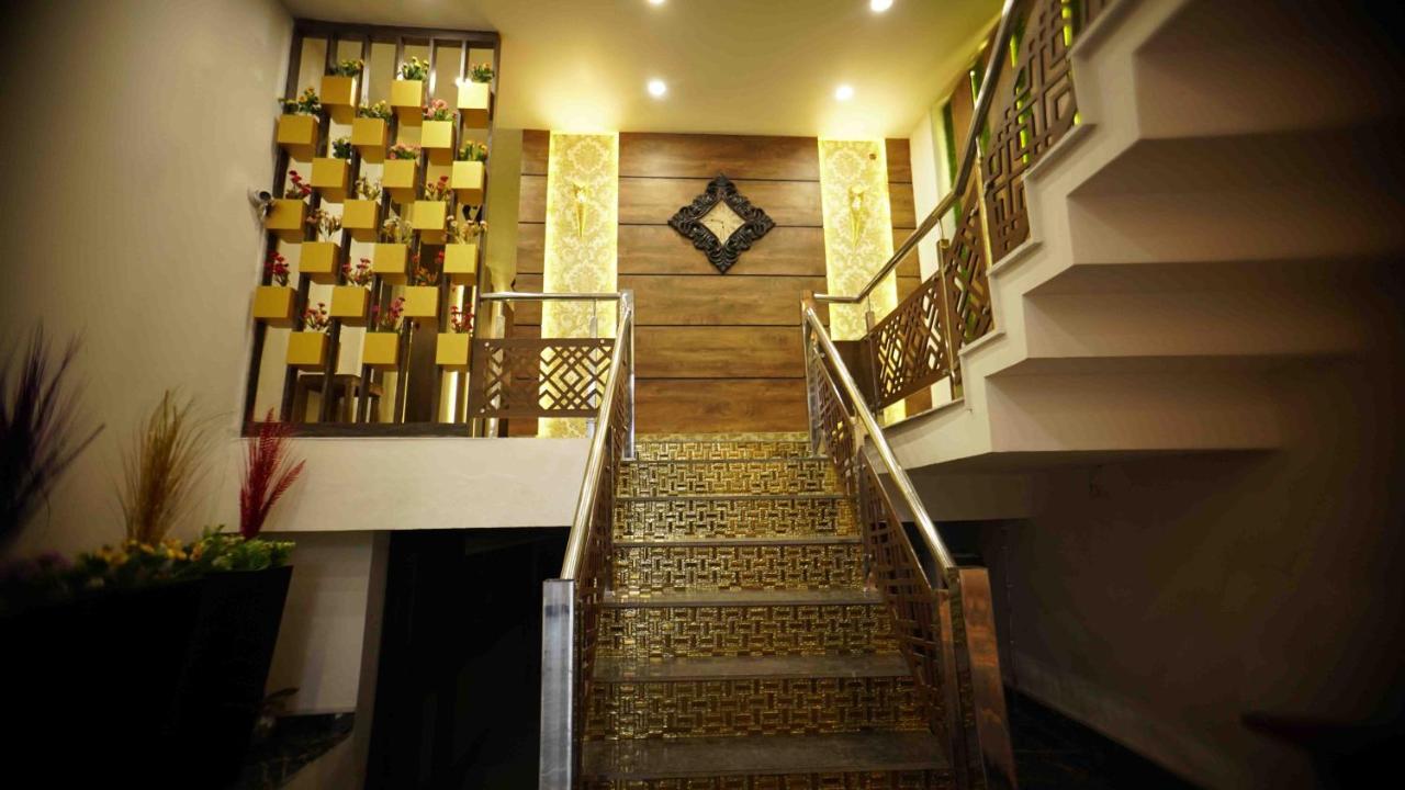 Hotel Soluxe Yamunānagar Exterior foto