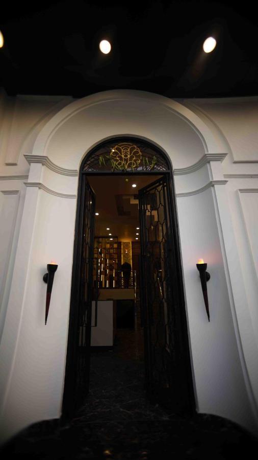 Hotel Soluxe Yamunānagar Exterior foto
