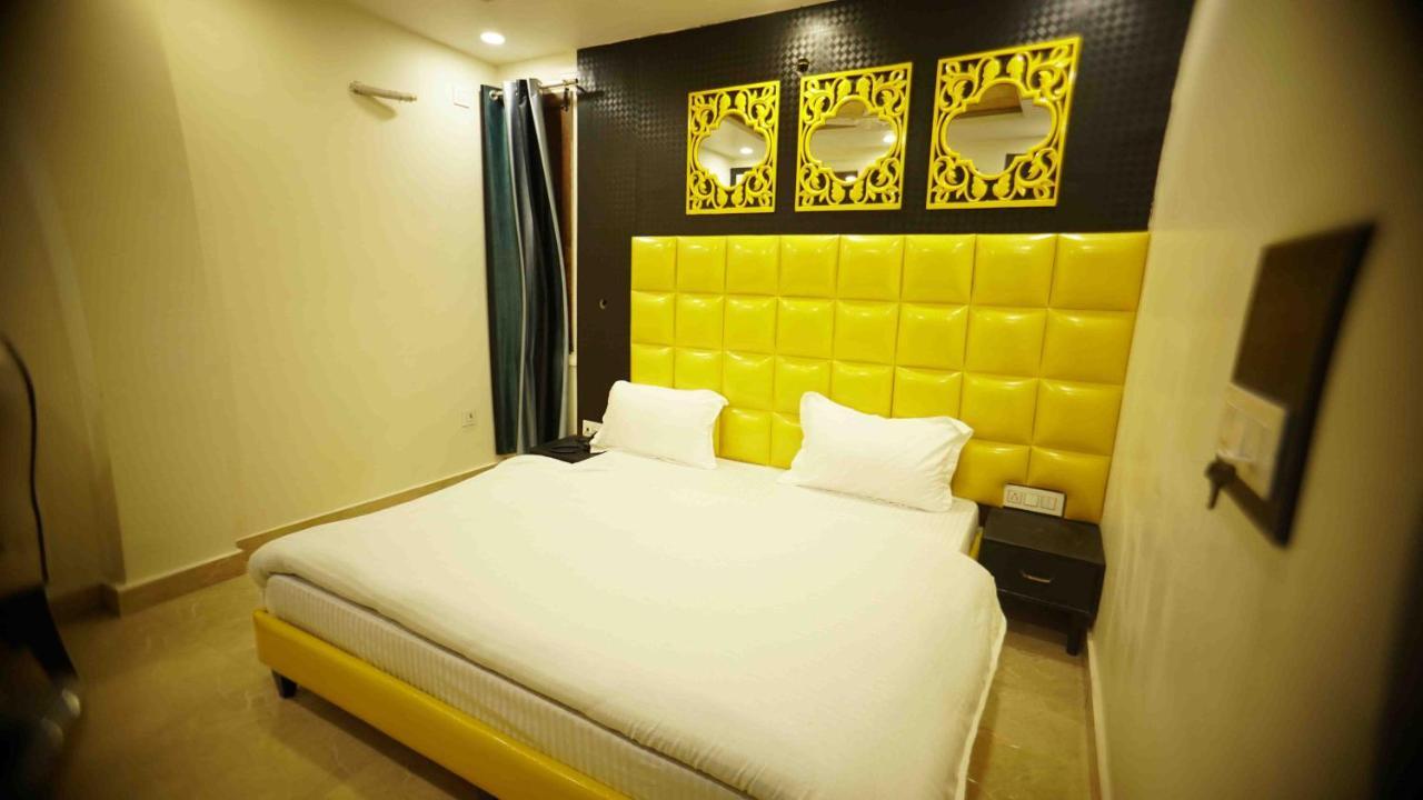 Hotel Soluxe Yamunānagar Exterior foto