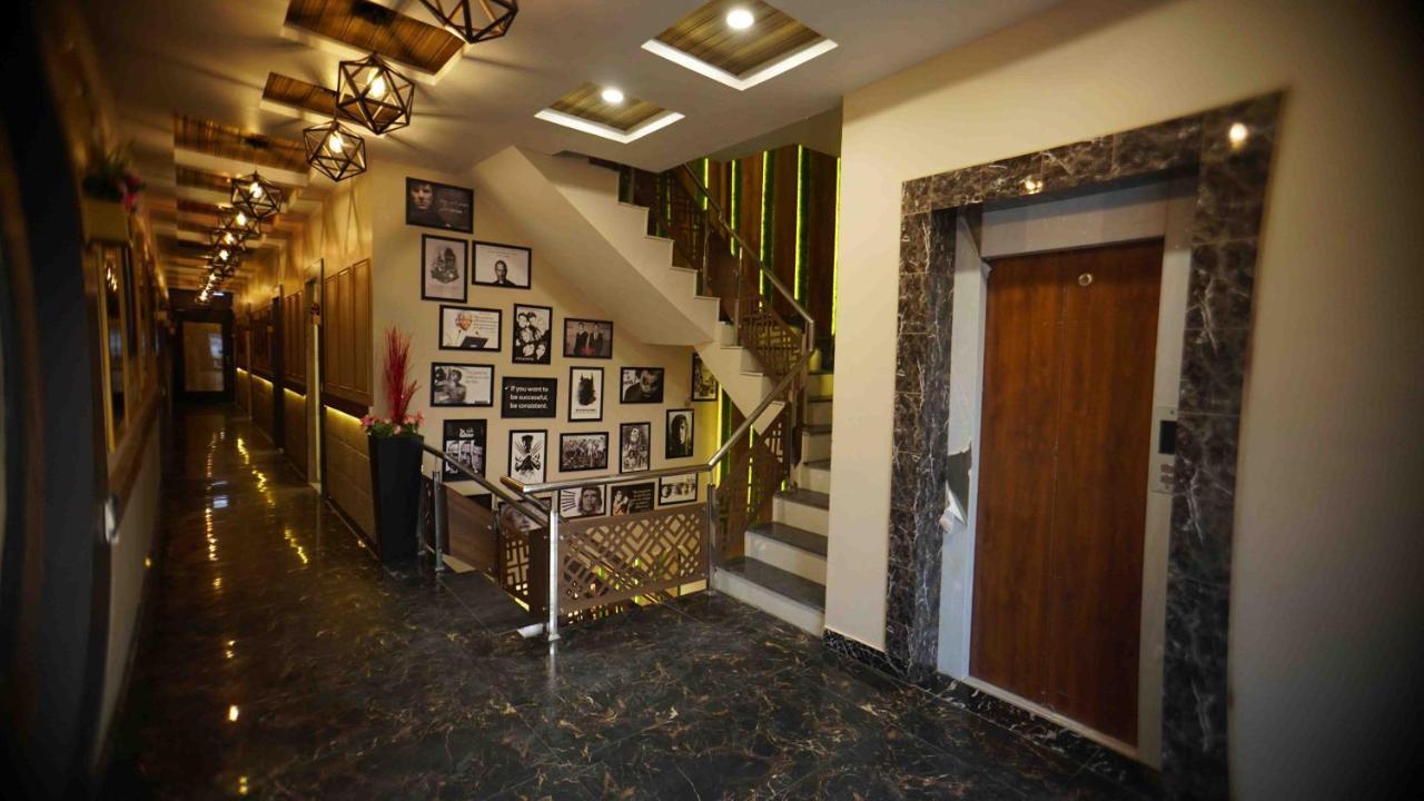 Hotel Soluxe Yamunānagar Exterior foto