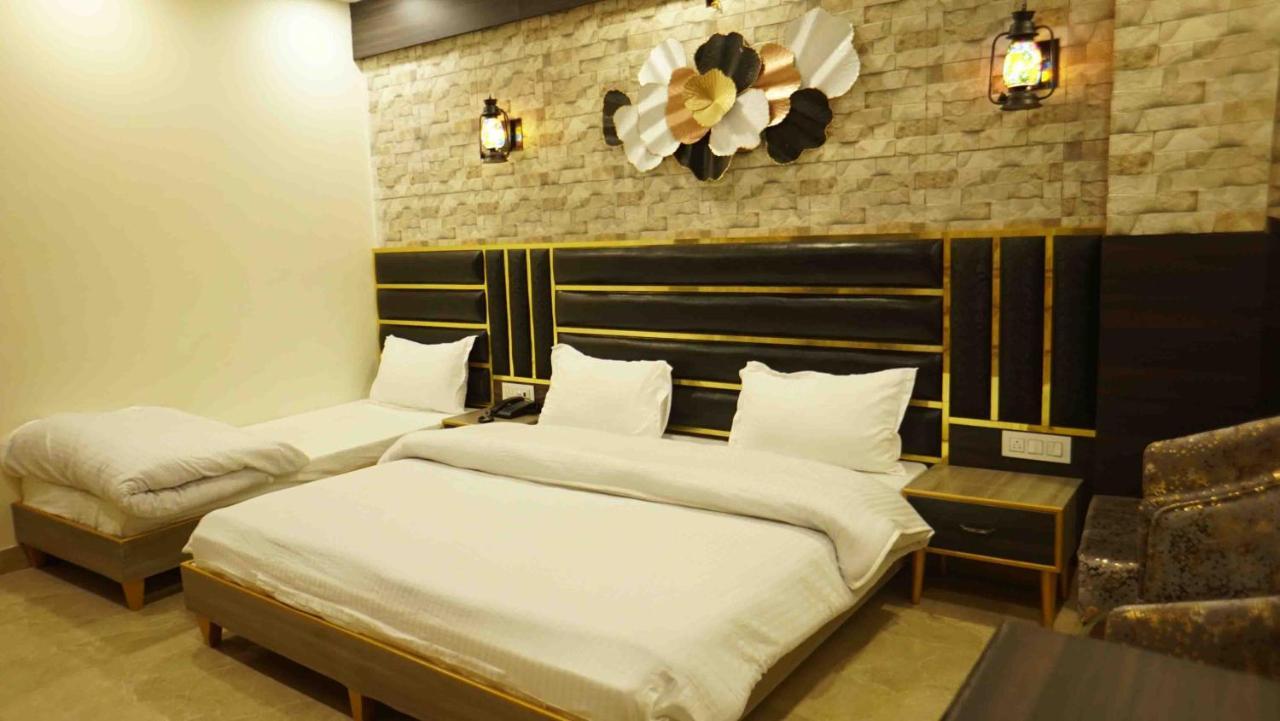 Hotel Soluxe Yamunānagar Exterior foto